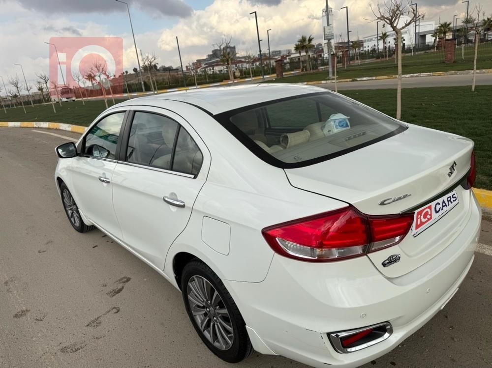 سوزوكي سياز